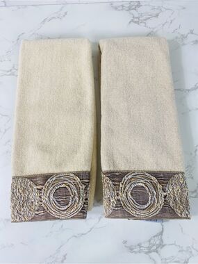 Avanti Cream Bath Hand Towels with Decorative Brown & Gold Border Galaxy